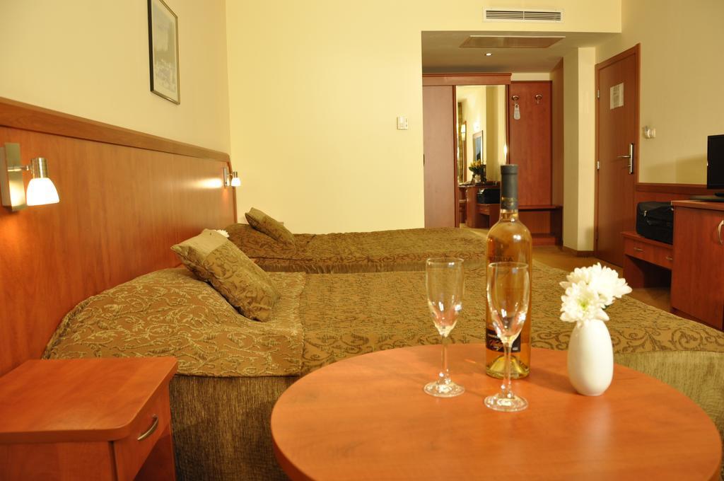 Legends Hotel Sofia Exteriör bild