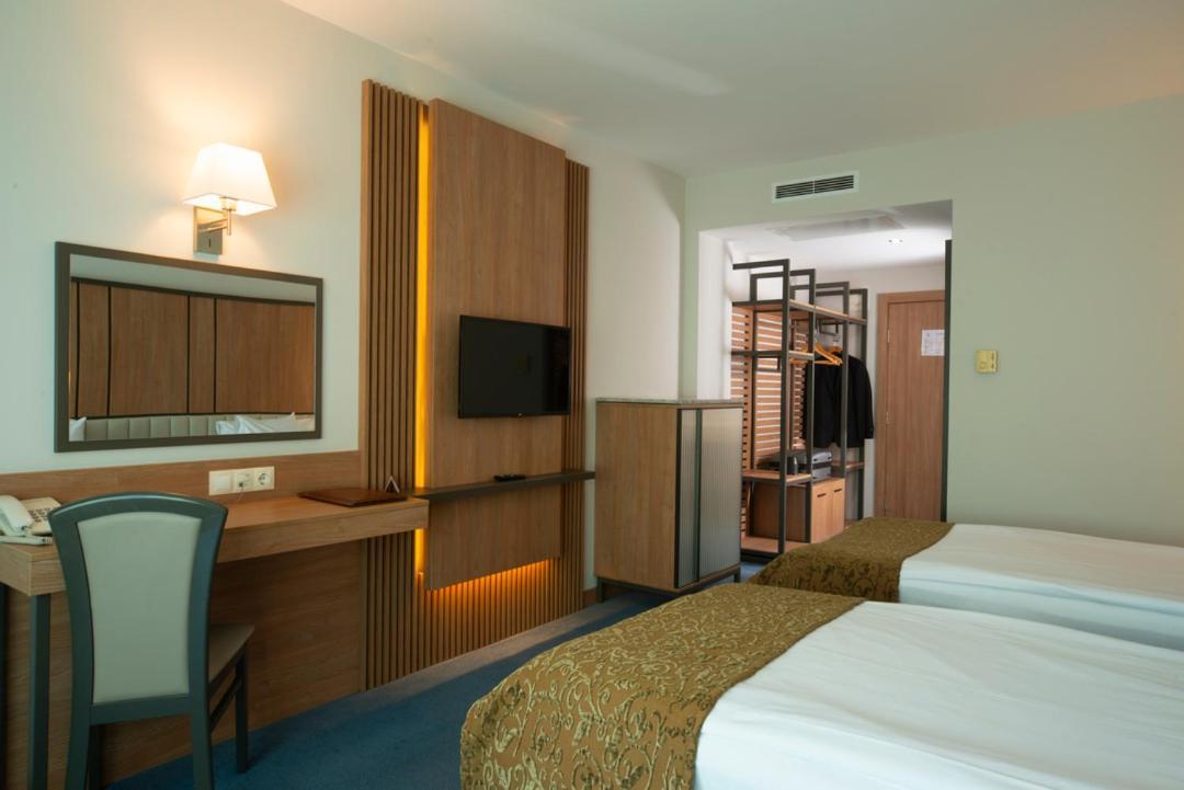 Legends Hotel Sofia Exteriör bild