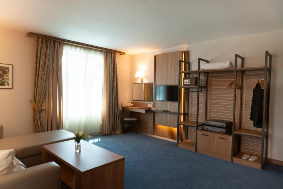 Legends Hotel Sofia Exteriör bild