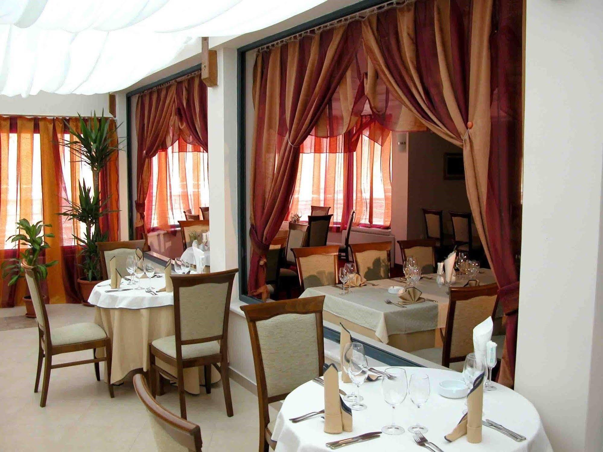 Legends Hotel Sofia Exteriör bild